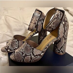 Chic Splendid Women's Thandie Ankle Strap Sandal size 9